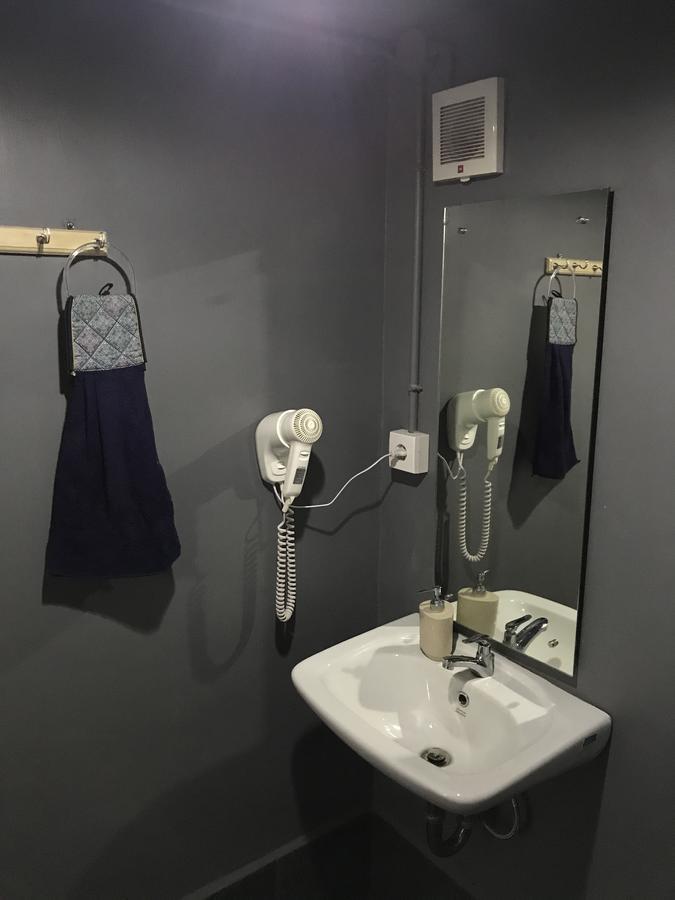 Nine Dollar Hostel 레기안 외부 사진