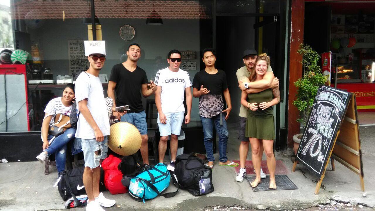 Nine Dollar Hostel 레기안 외부 사진